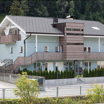 2-2-demetz-barbara-dachanhebung